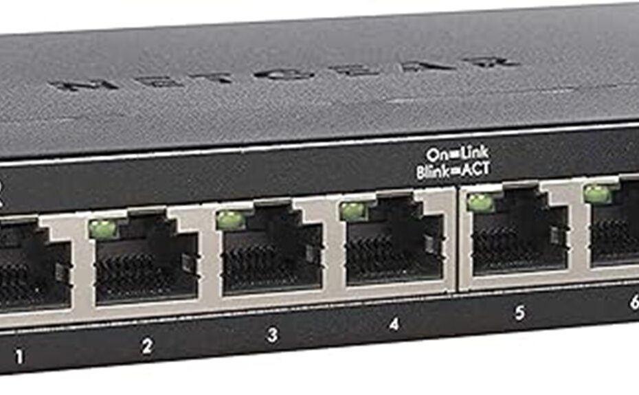 compact unmanaged gigabit switch